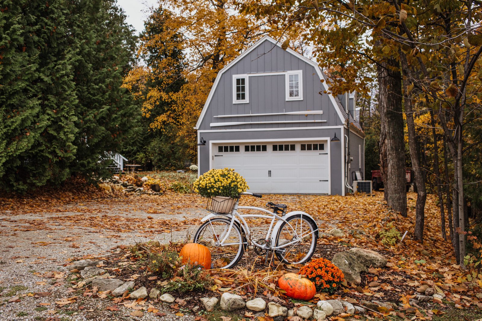 Small Modern Autumn Homeplans